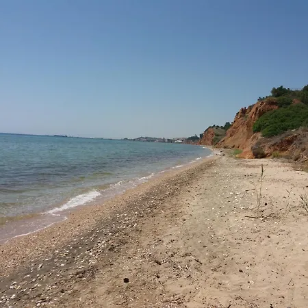 Platanos New בית נופש