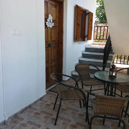 Platanos New * Nea Moudania