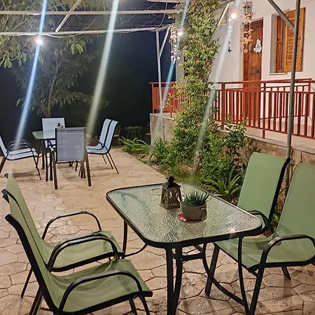 Platanos New Holiday home Nea Moudania