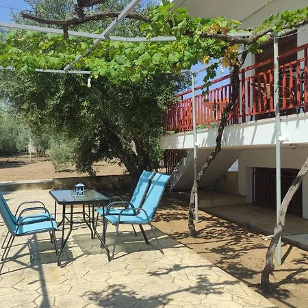 Platanos New Holiday home Nea Moudania