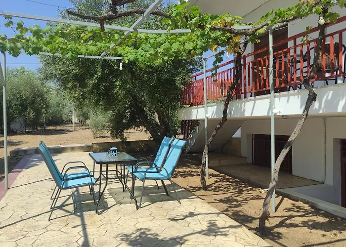 Platanos New Ferienhaus Nea Moudania